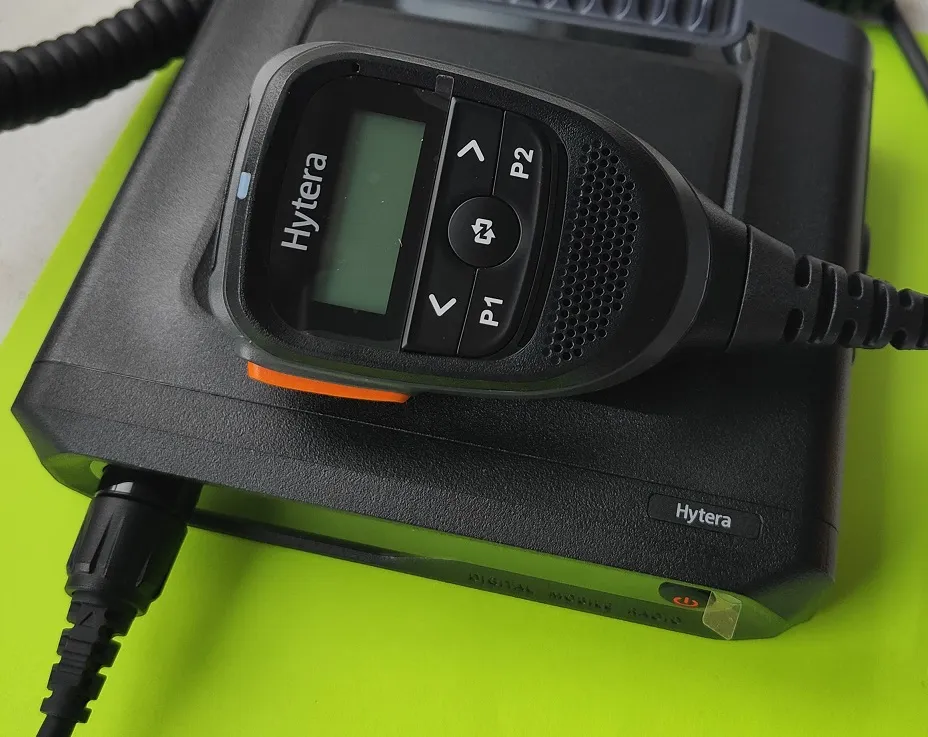 Автомобільна радіостанція Hytera HM655 VHF/UHF DMR, 25 Вт