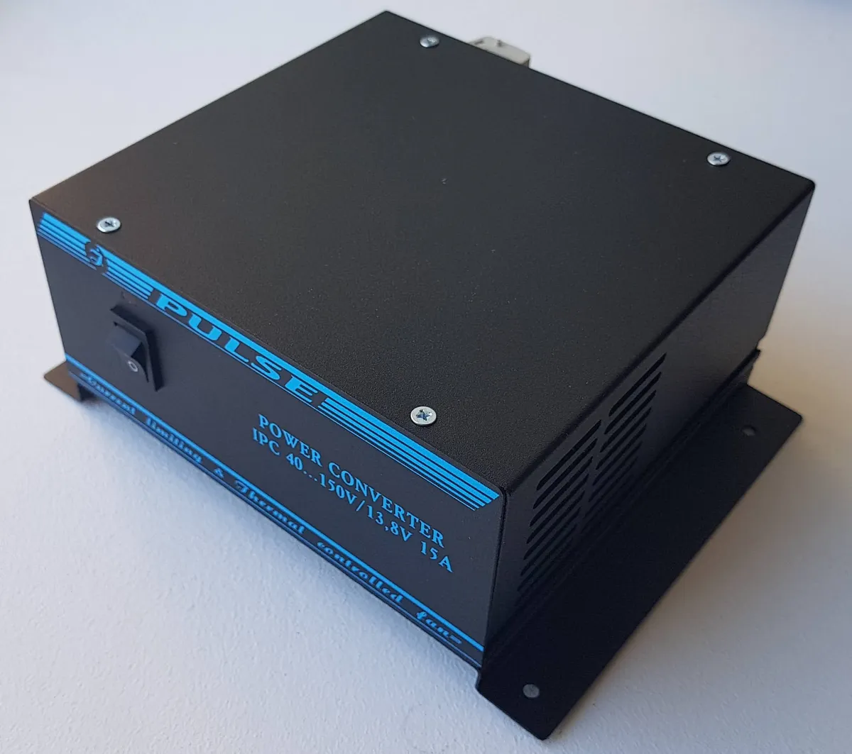 Перетворювач напруги Impulse IPC 40–150/13,8 В, 15 А