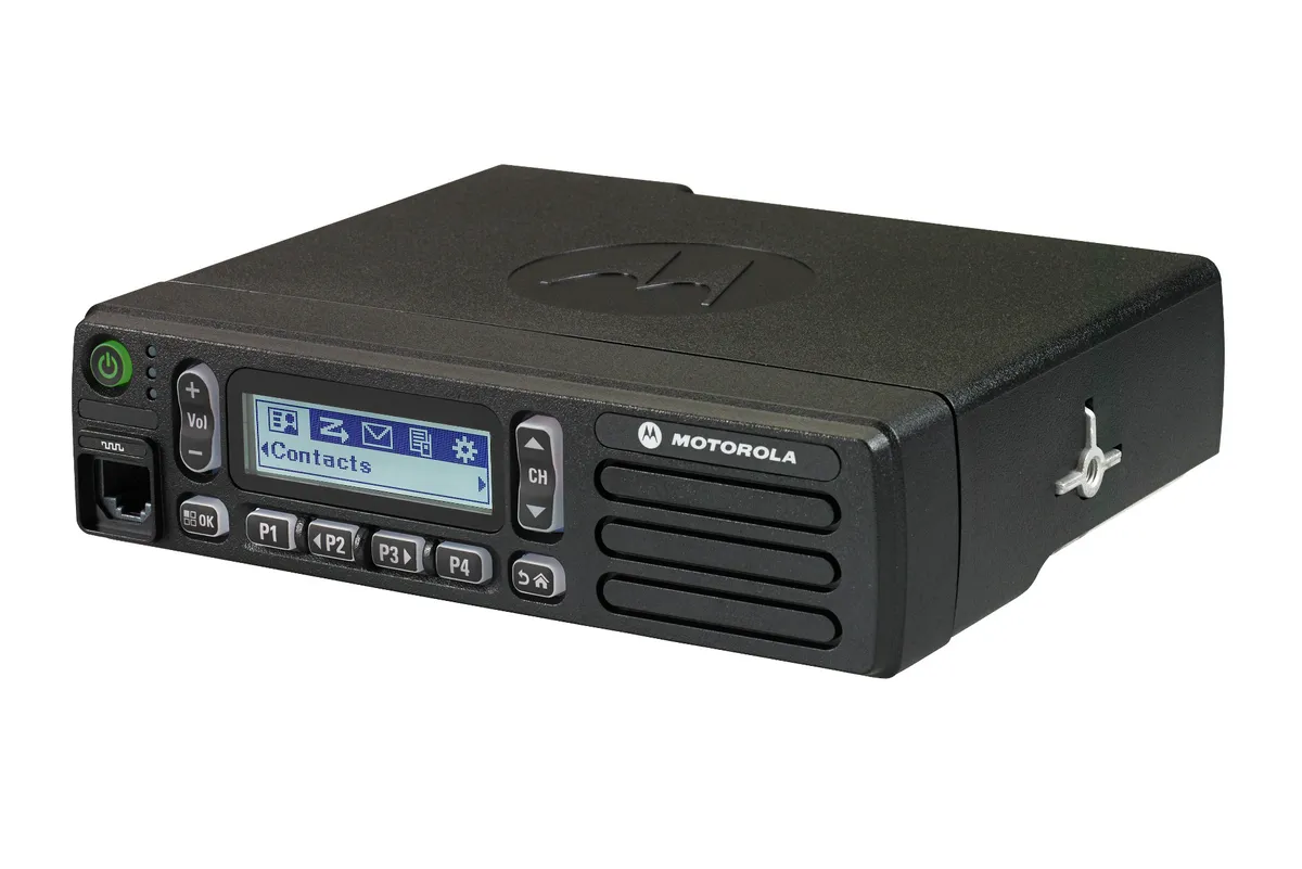 Автомобільна радіостанція Motorola DM2600 DMR, 25 Вт